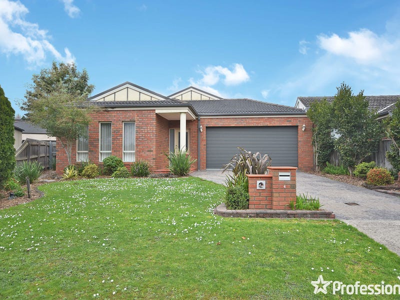 4 Saxon Drive, Mooroolbark, VIC 3138