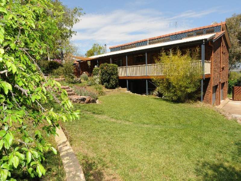 1 Woodburn Way, Tamworth, NSW 2340 Property Details