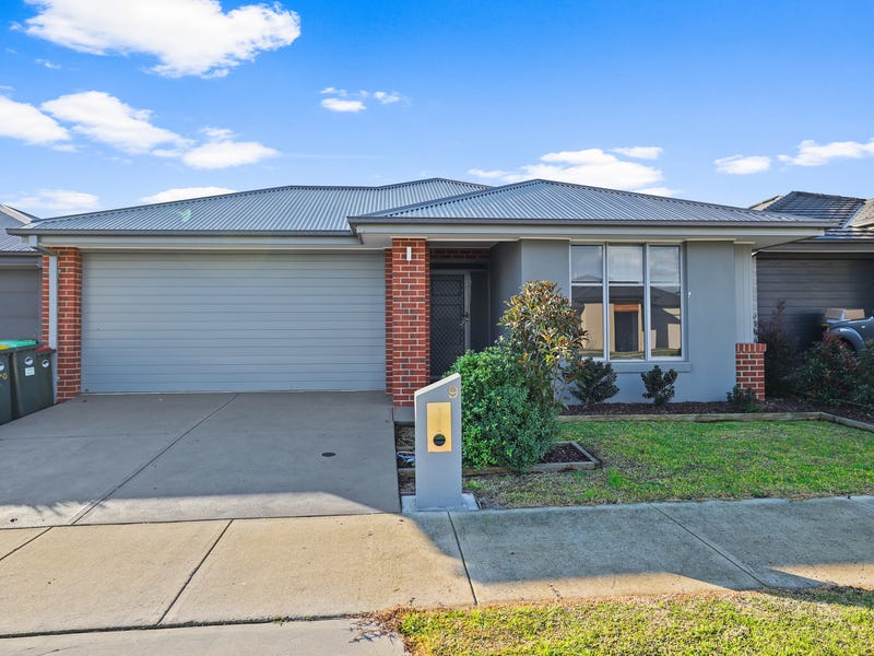 9 Sadleria Street, Drouin, Vic 3818 House for Sale