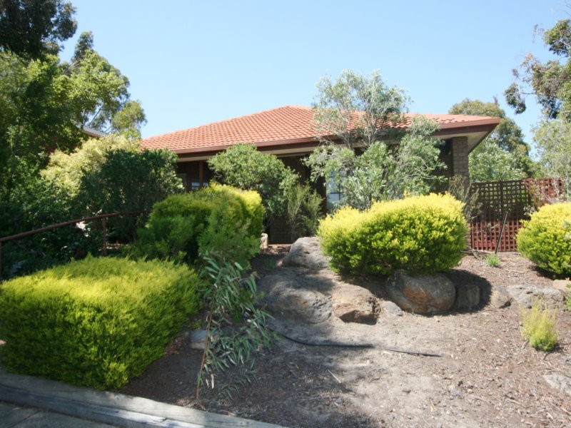 71 McEwen Drive, Sunbury, Vic 3429 Property Details