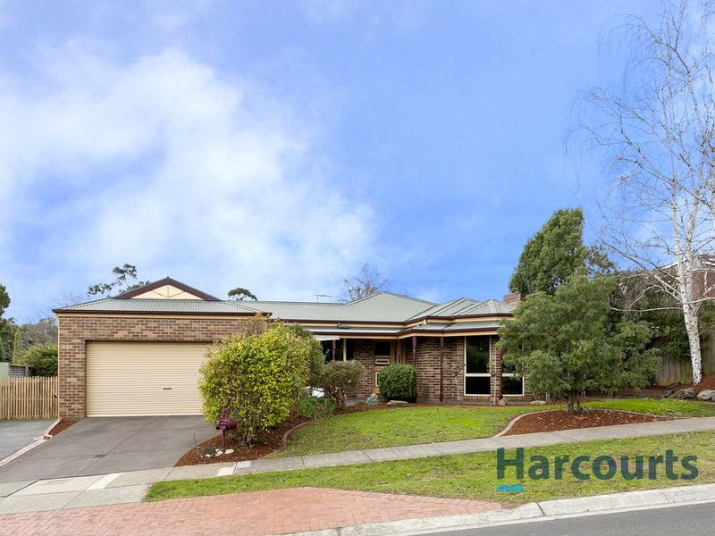 43 Blue Ridge Drive, Mooroolbark, Vic 3138 Property Details