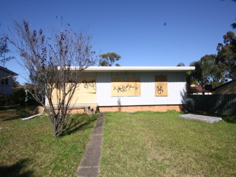 13 DAMPIER PLACE, Whalan, NSW 2770 Property Details