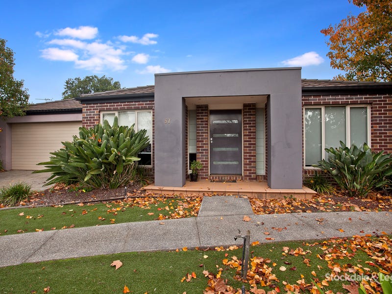 57 Caroline Springs Boulevard, Caroline Springs, Vic 3023 House for Sale