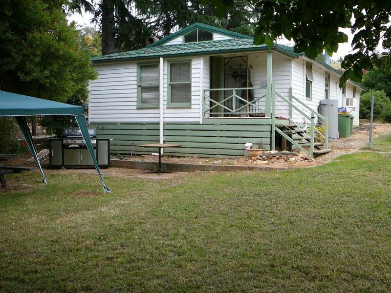 8 Bells Flat Road, Yackandandah, Vic 3749 Property Details