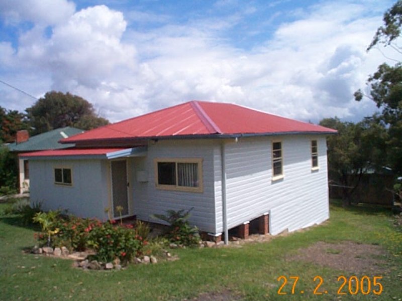 9 High Street, Black Head, NSW 2430