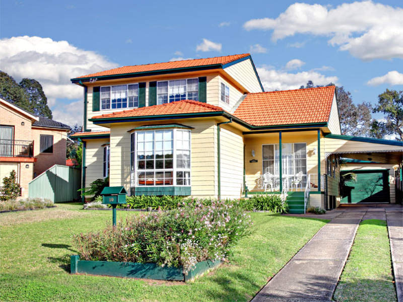 10 Roslyn Avenue, Panania, NSW 2213