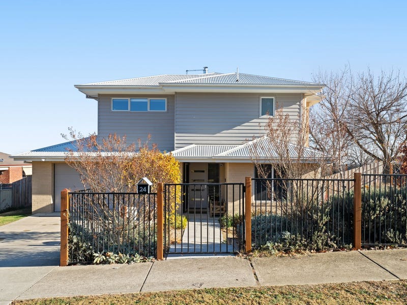 24 WARNER ROAD, Beechworth, Vic 3747 House for Sale