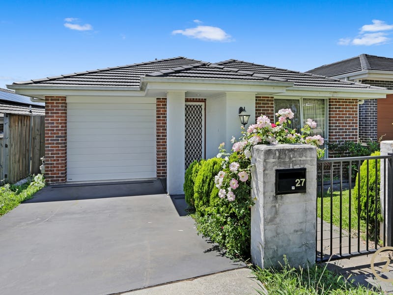 27 Woodroffe Street, Minto, NSW 2566