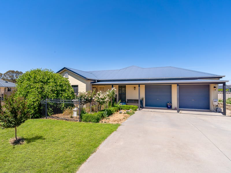 32 Ewin Street, Blayney, NSW 2799 House for Sale