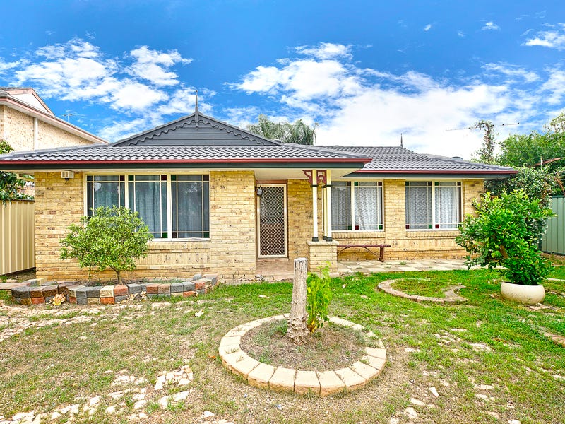 14 Brisbane Road, St Johns Park, NSW 2176