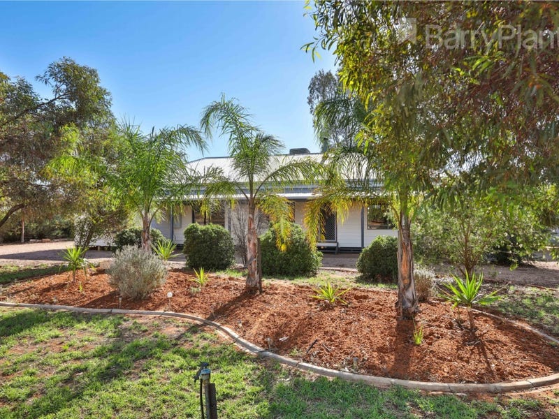 61 Oak Avenue, Birdwoodton, Vic 3505 Property Details