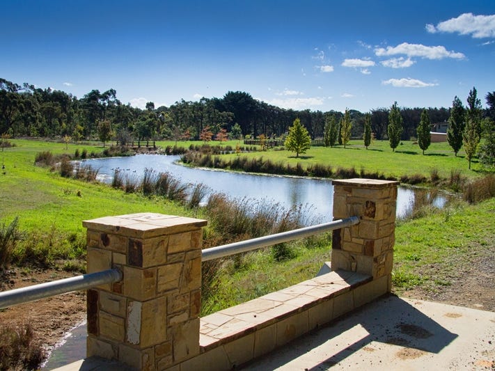 30 Shirley Park Lane, Woodend, VIC 3442