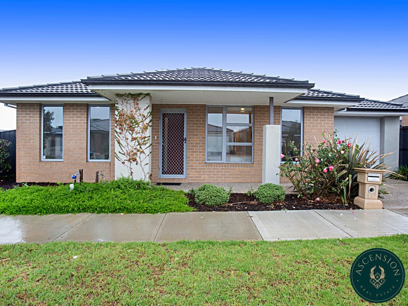 7 Attunga Grove, Werribee