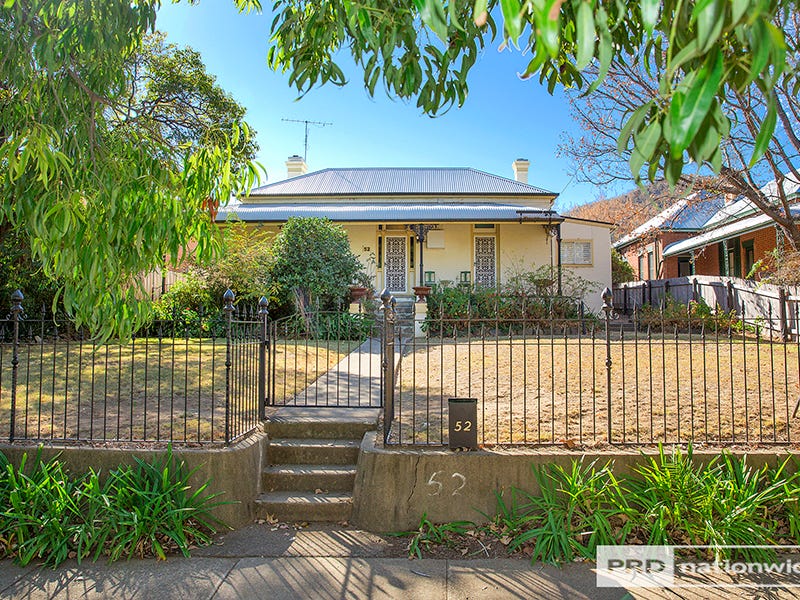 52 Upper Street, Tamworth, NSW 2340 Property Details