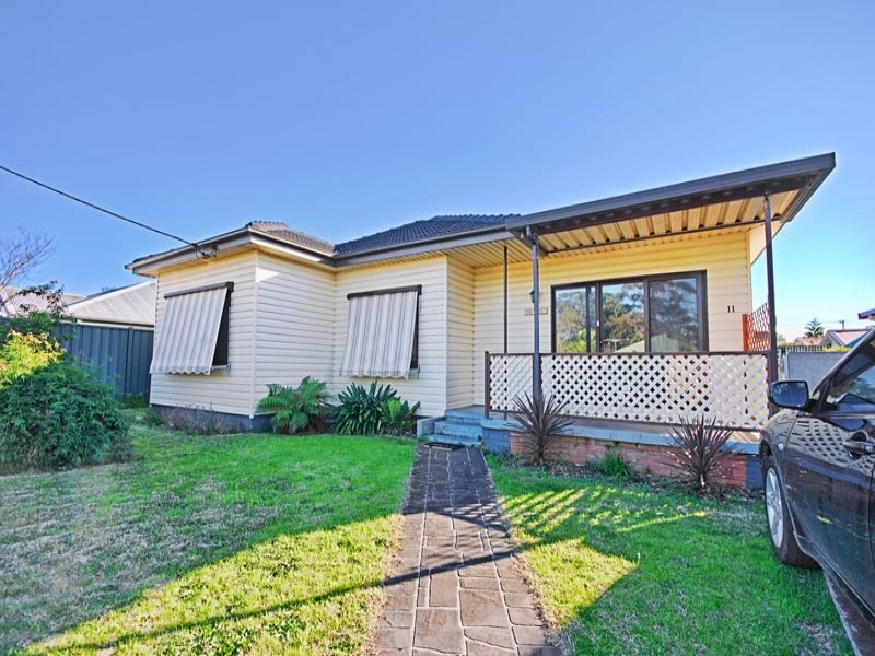 11 Clifford Street, Umina Beach, NSW 2257