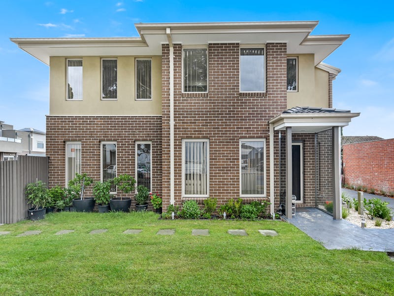 1/2 Podmore Street, Dandenong, Vic 3175 Townhouse for Sale