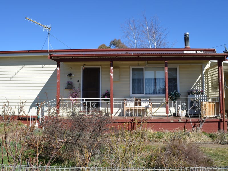 8 Cosgrove St, Adaminaby, NSW 2629 Property Details