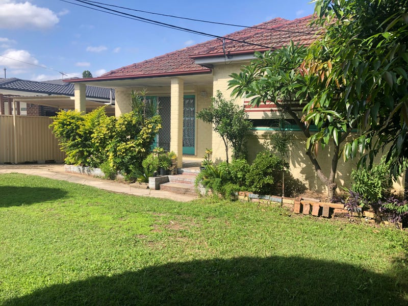 12 Orchard Road, Fairfield, NSW 2165