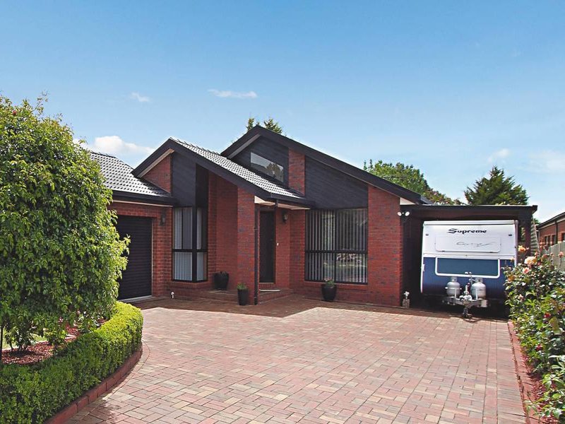 42 Stewarts Lane, Sunbury, VIC 3429