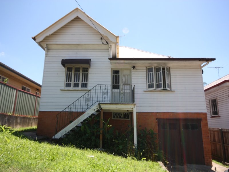 28 Lockhart St, Woolloongabba, Qld 4102 Property Details