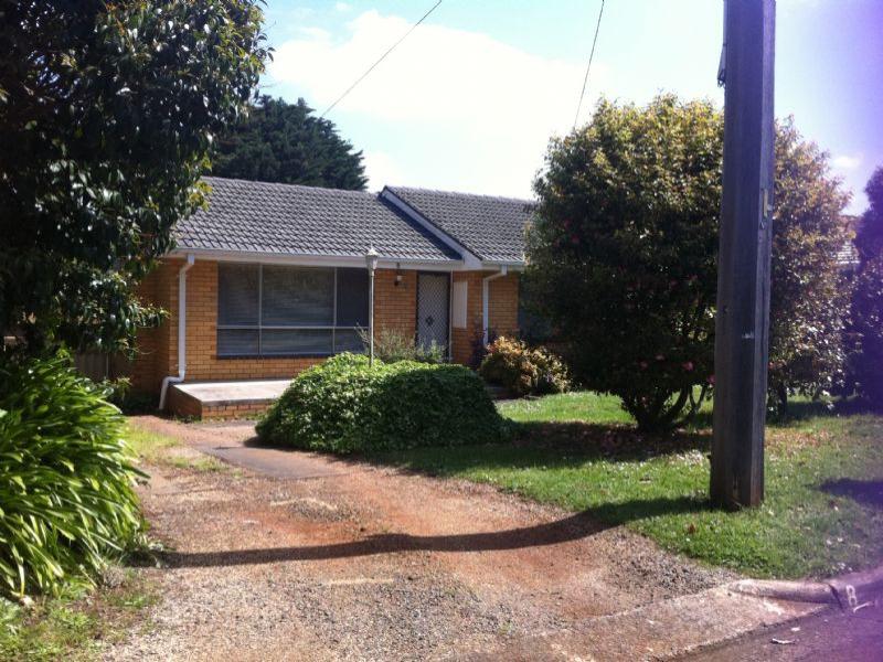 8 Paterson Street, Drouin East, VIC 3818