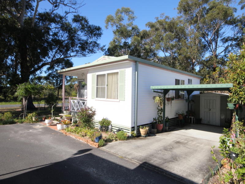 Site 21 Diamond Waters Caravan Park, Dunbogan, NSW 2443 Property Details