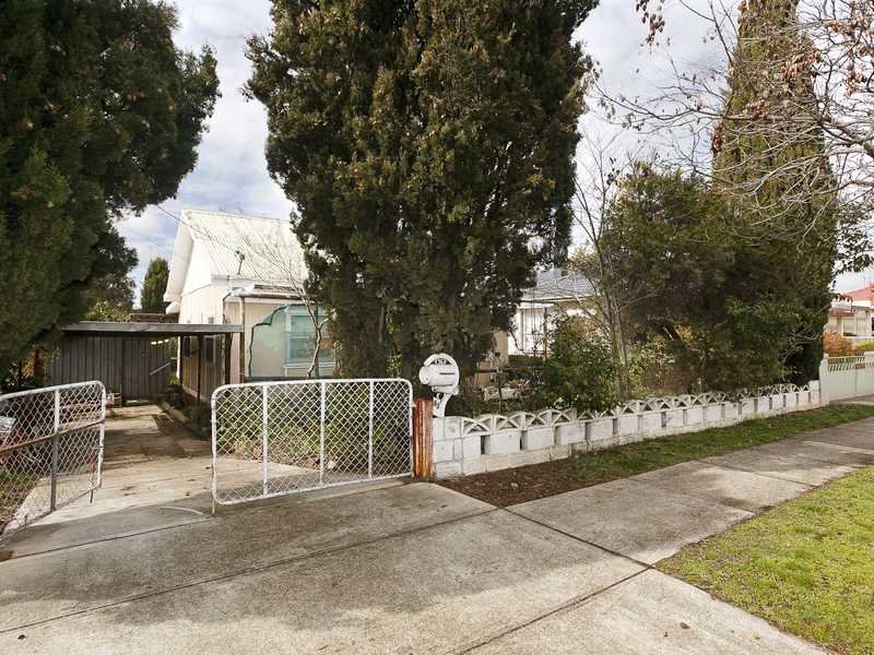 42 Ross Road, Queanbeyan, NSW 2620 Property Details