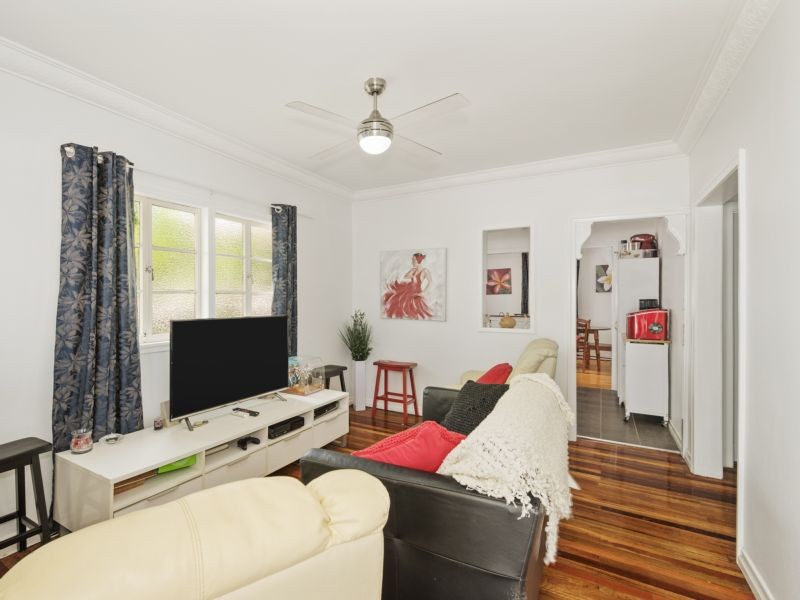 131 Palm Avenue, Shorncliffe, Qld 4017 Property Details