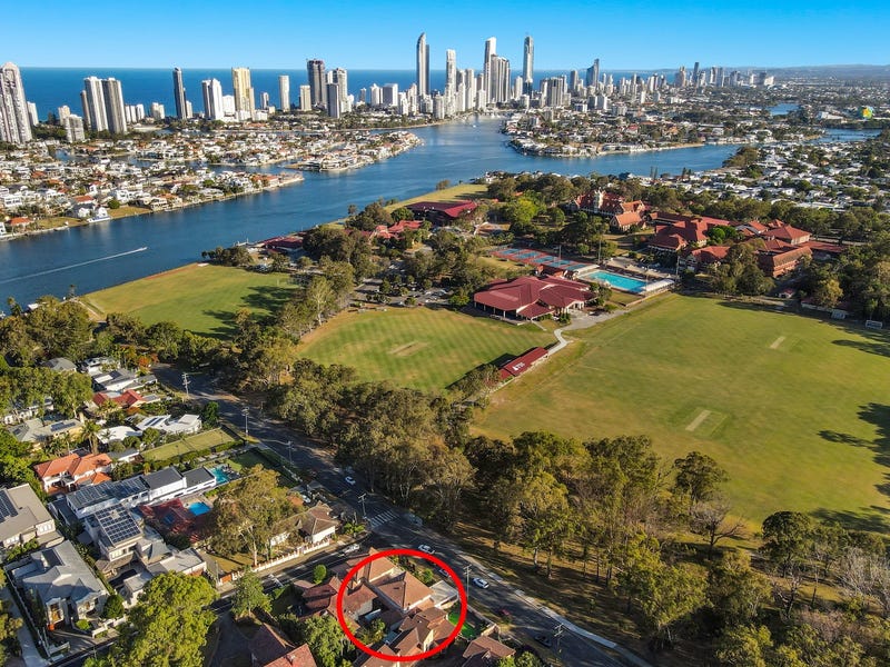 1/35 Winchester Street, Southport, Qld 4215 Property Details