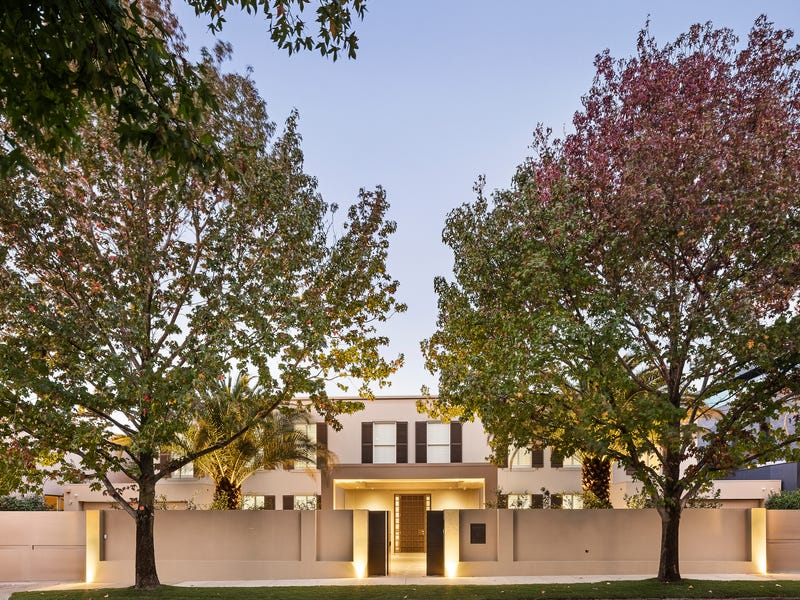 2 Hopetoun Road, Toorak, Vic 3142 House for Sale