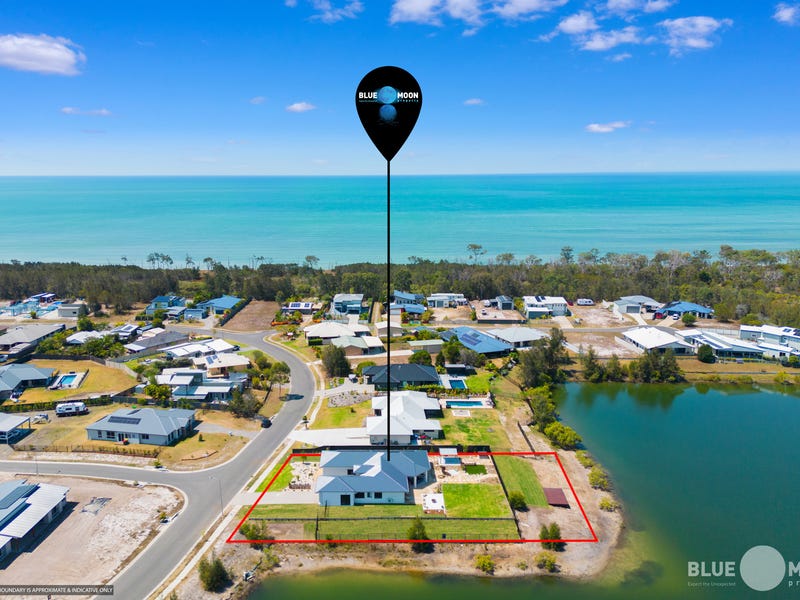 100 Beach Drive, Burrum Heads, QLD 4659