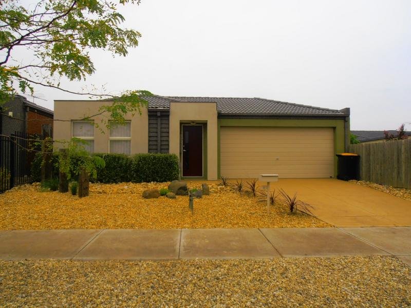 8 Glencroft Terrace, Melton West, VIC 3337
