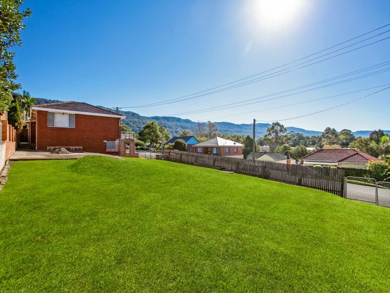 2 Wilga Street, Corrimal, NSW 2518 Property Details