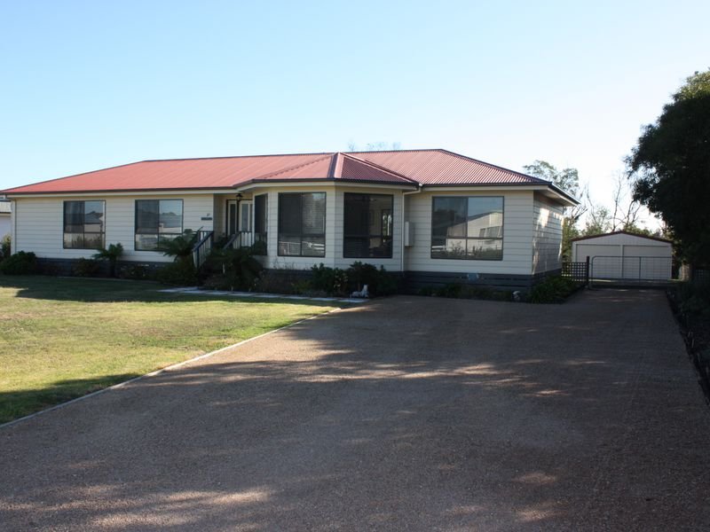 27 Tambo Boulevard, Metung, VIC 3904