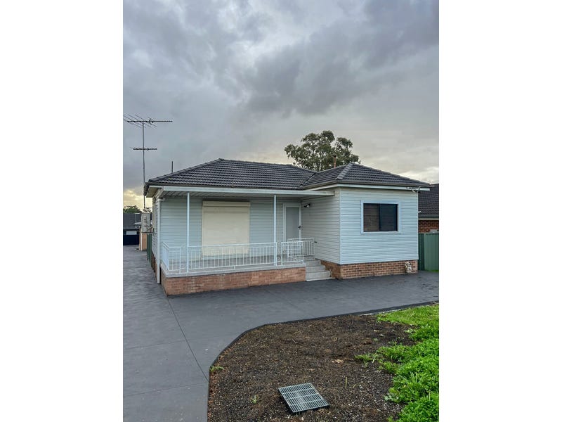 35 Ashcroft Avenue, Casula, NSW 2170