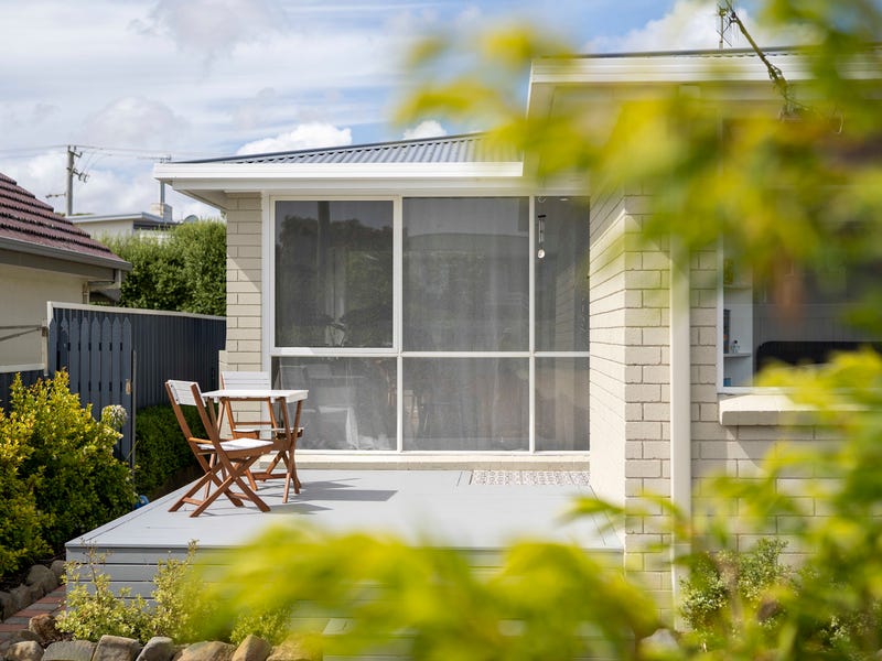 8 Esplanade, Turners Beach, TAS 7315