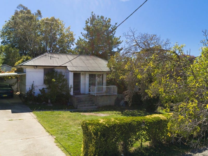 17 Munro Road, Queanbeyan, NSW 2620 Property Details