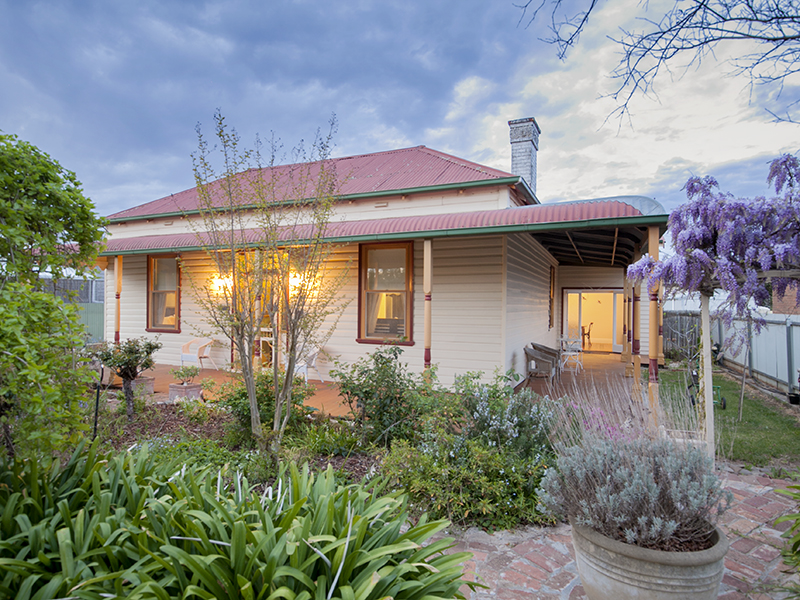 20 VICTORIA STREET, Wahgunyah, Vic 3687 Property Details