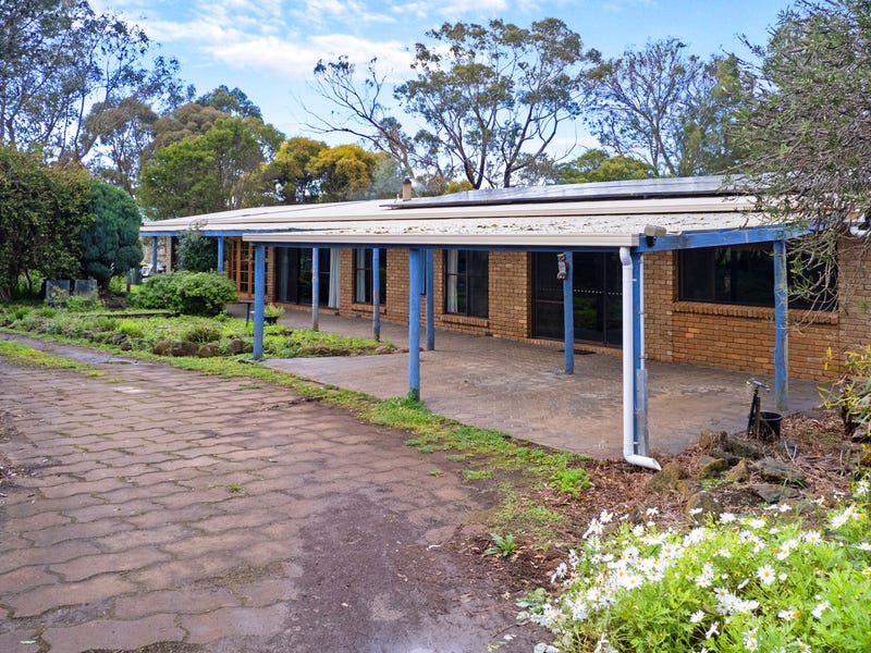 4044 Barries Road, Bushfield, VIC 3281