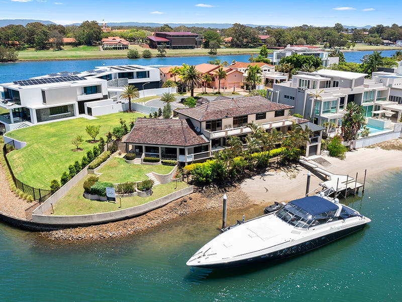 124 Commodore Drive, Surfers Paradise, QLD 4217