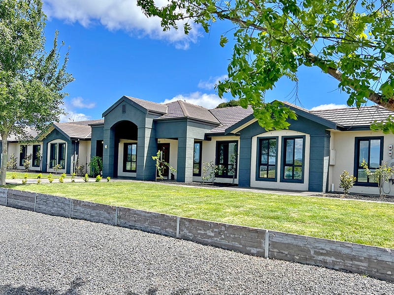 19 Lithgow Place, Bungendore, NSW 2621 Property Details