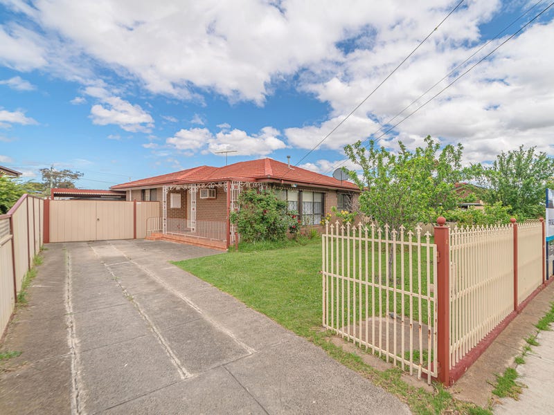 4 Childers Crescent, Coolaroo, Vic 3048 Property Details