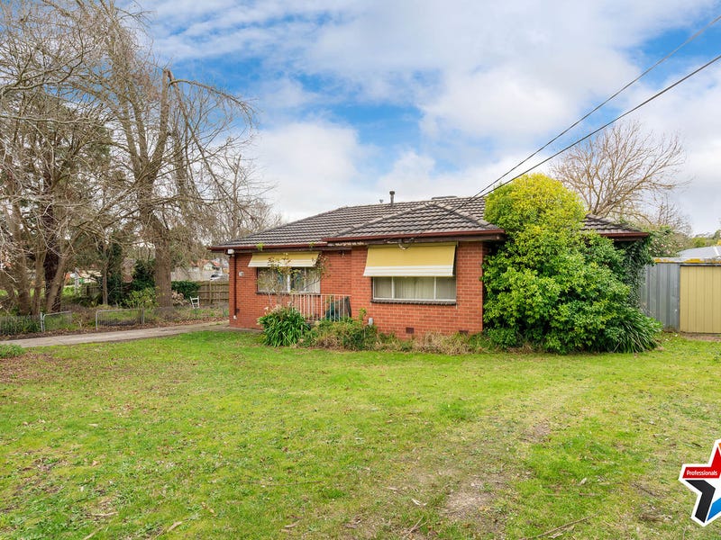 76 Carronvale Road, Mooroolbark, Vic 3138 Property Details