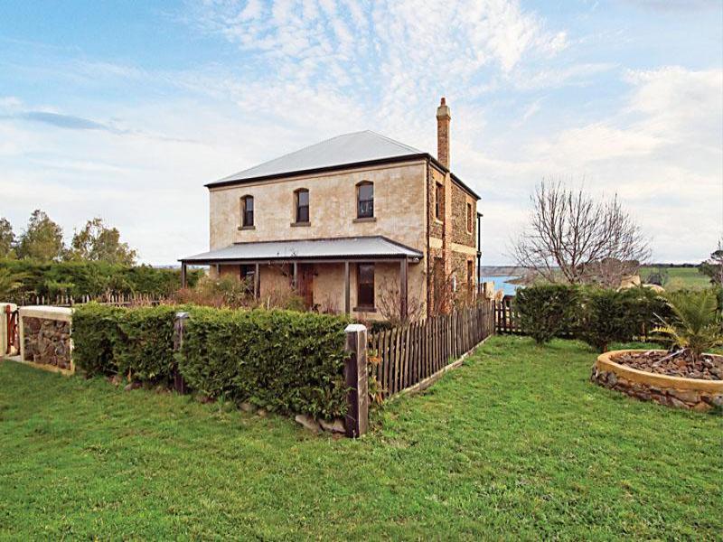 1 Bridge Street, Malmsbury, Vic 3446 Property Details