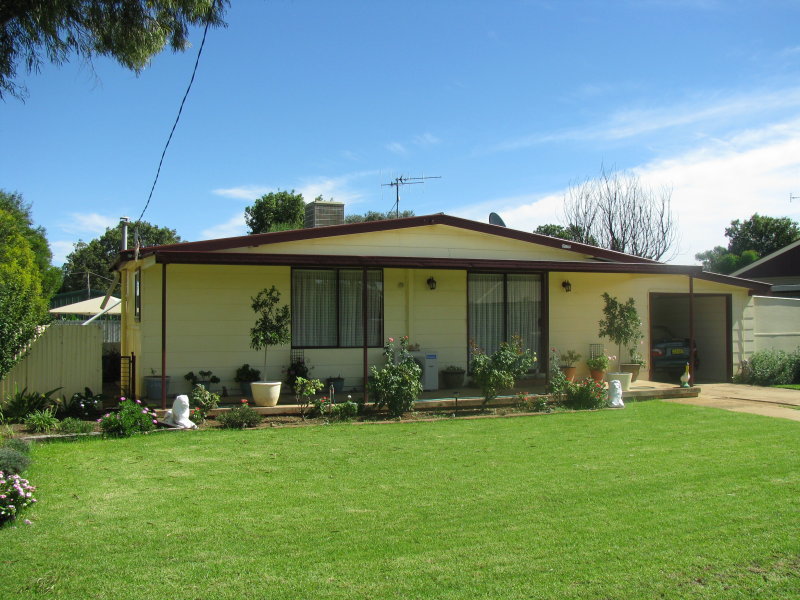 10 Manildra Street, Narromine, NSW 2821