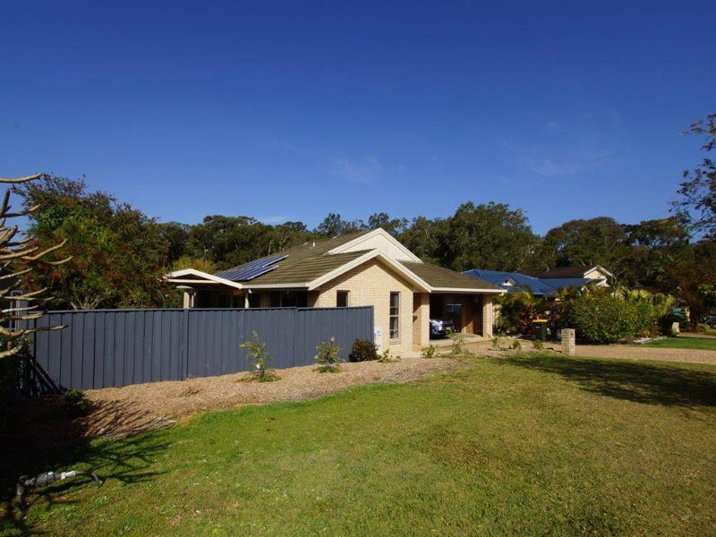 5 Bluewater Place, Sapphire Beach, NSW 2450