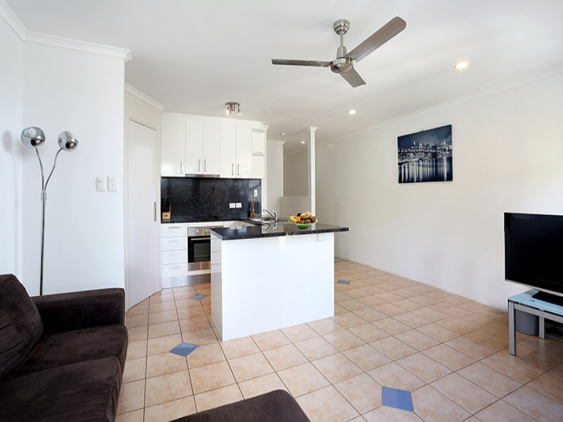 2/5 Barnes Drive, Buderim, Qld 4556 Property Details