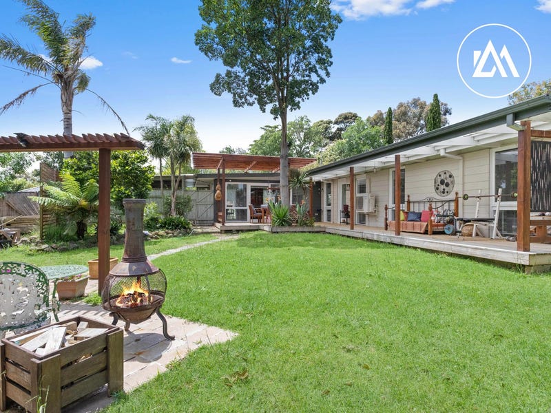 9 Irvine Crescent, Frankston, Vic 3199 Property Details