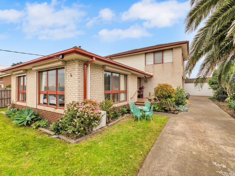 4 Dudley Parade, St Leonards, VIC 3223