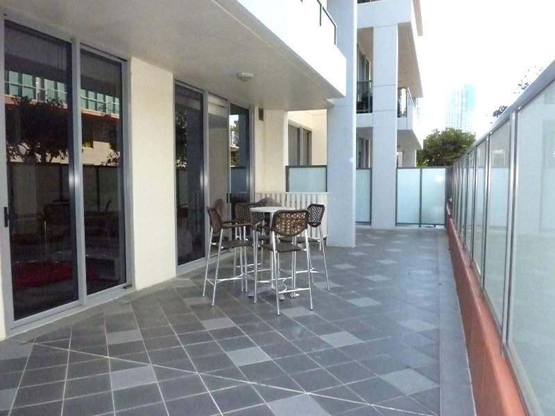 3 Como Crescent, Southport, Qld 4215 Property Details